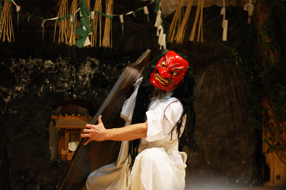 高千穂の夜神楽